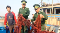 Ngư dân Quảng Nam bị cướp tài sản, phá ngư lưới cụ trên vùng biển Hoàng Sa