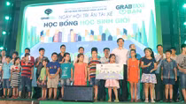 Hơn 2.000 tài xế taxi được tuyên dương