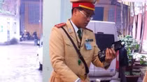 Phát hiện 2 ôtô chở linh kiện điện thoại, thuốc nhuộm tóc nhập lậu