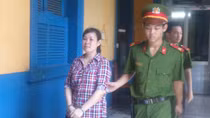 Tạp vụ trộm thẻ tín dụng, chiếm đoạt 277 triệu đồng