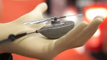 UAV siêu nhỏ Black Hornet: ‘Đồ chơi’ mới của lính thủy đánh bộ Mỹ