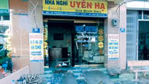 Cháy nhà nghỉ, 9 người bị thương
