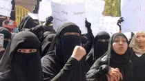 'Qúy bà Al Qaeda' bật khóc khi tuyên án