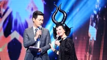 Đừng biến mình thành trò hề