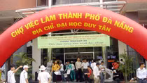 Hơn 10.000 lao động và sinh viên Đà Nẵng tham gia hội chợ việc làm