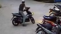 'Có tật giật mình' khi gặp Cảnh sát