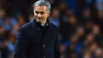 Mourinho suýt bị... đánh lừa