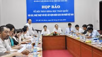  ‘Văn học nghệ thuật với việc xây dựng nhân cách con người Việt Nam’