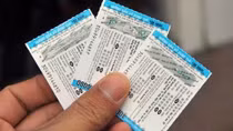 Phá vách vào nhà, trộm card điện thoại