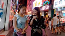 Ngôi làng "bồ nhí" nức tiếng dị ứng với truyền thông