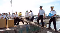 4 tỷ 750 triệu đồng ủng hộ chương trình quà Tết “Xuân về với biển đảo thân yêu”