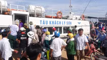 An toàn đường thủy tại các tỉnh miền Trung: "Mất bò mới lo làm chuồng"
