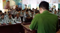 Những người thầy đặc biệt sau cánh cổng trại giam