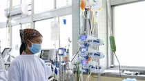 Cứu nữ bệnh nhân bị xe lu cán 