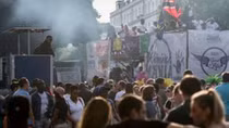 An ninh thắt chặt trong lễ hội lớn nhất châu Âu Notting Hill 2017