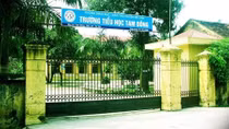 Hơn 1.500 học sinh nghỉ học do phụ huynh phản đối xây nghĩa trang