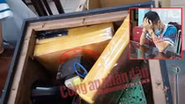 Cất giấu 12 bánh ma túy trong loa và cốp xe máy