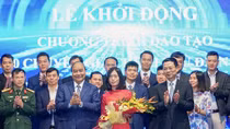 Thủ tướng chứng kiến khởi động chương trình đào tạo 100 chuyên gia chính phủ điện tử