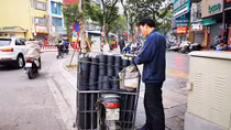 Xóa bỏ bếp than tổ ong - việc cần làm ngay ở Thủ đô