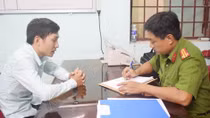 Giúp đỡ nhiều người lạc lối tin theo tà đạo trở về đoàn tụ gia đình