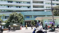 Người nhà bệnh nhân vào phòng cấp cứu hành hung điều dưỡng của bệnh viện
