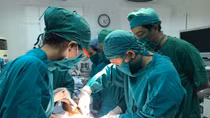Lần đầu tiên, bệnh viện tuyến huyện mổ xương đùi phức tạp