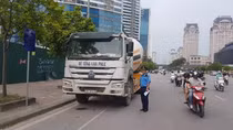 Phạt 65 triệu đồng xe bồn bê tông đi vào đường cấm 