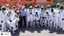 Tuyển Nigeria trang phục cực chất trong ngày đến Nga