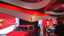 Bộ đôi xe VinFast chính thức lộ diện tại Paris Motor Show 2018