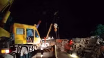 Hé lộ nguyên nhân vụ xe container đè xe khách làm 3 người chết ở Quảng Ninh