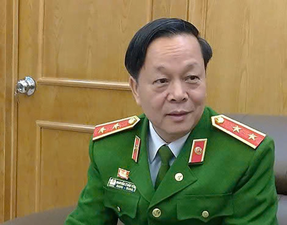 2 561e7873-d208-4a0f-a0eb-7757e7c96b35.jpg -0