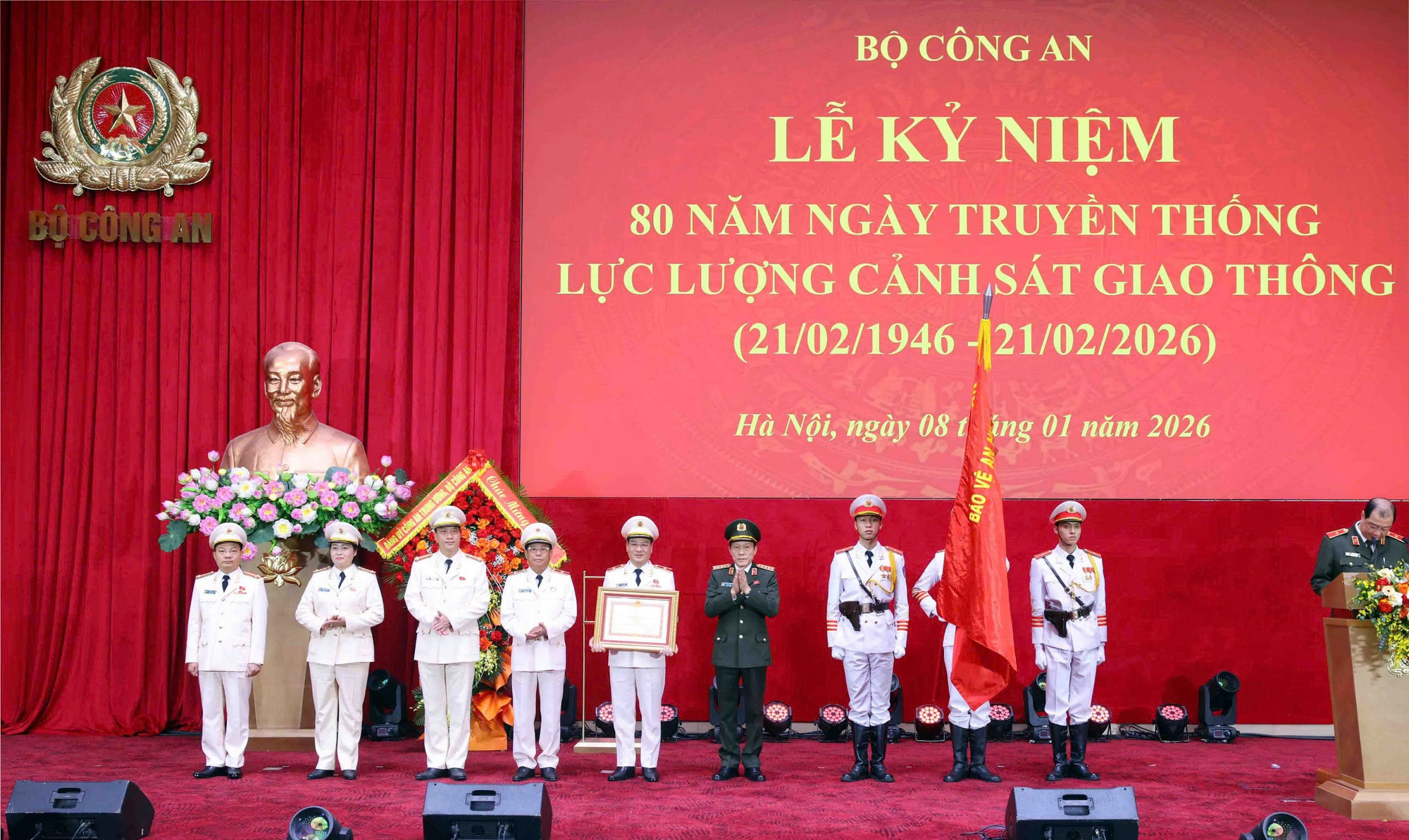 Lực lượng CSGT đón nhận Huân chương Quân công hạng Nhất -0