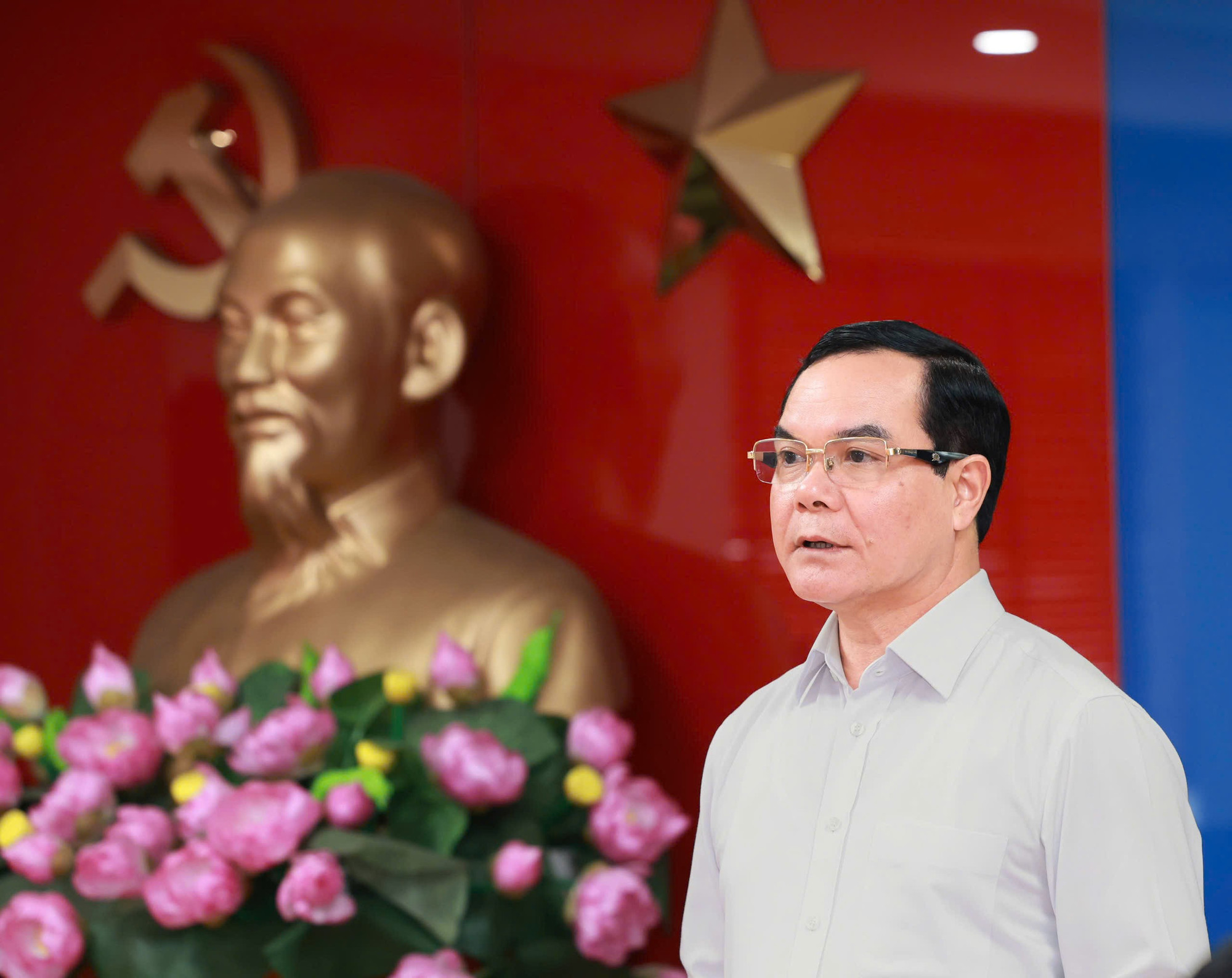 “Xây dựng giai cấp công nhân Việt Nam hiện đại, lớn mạnh trong kỷ nguyên phát triển mới của dân tộc” -0