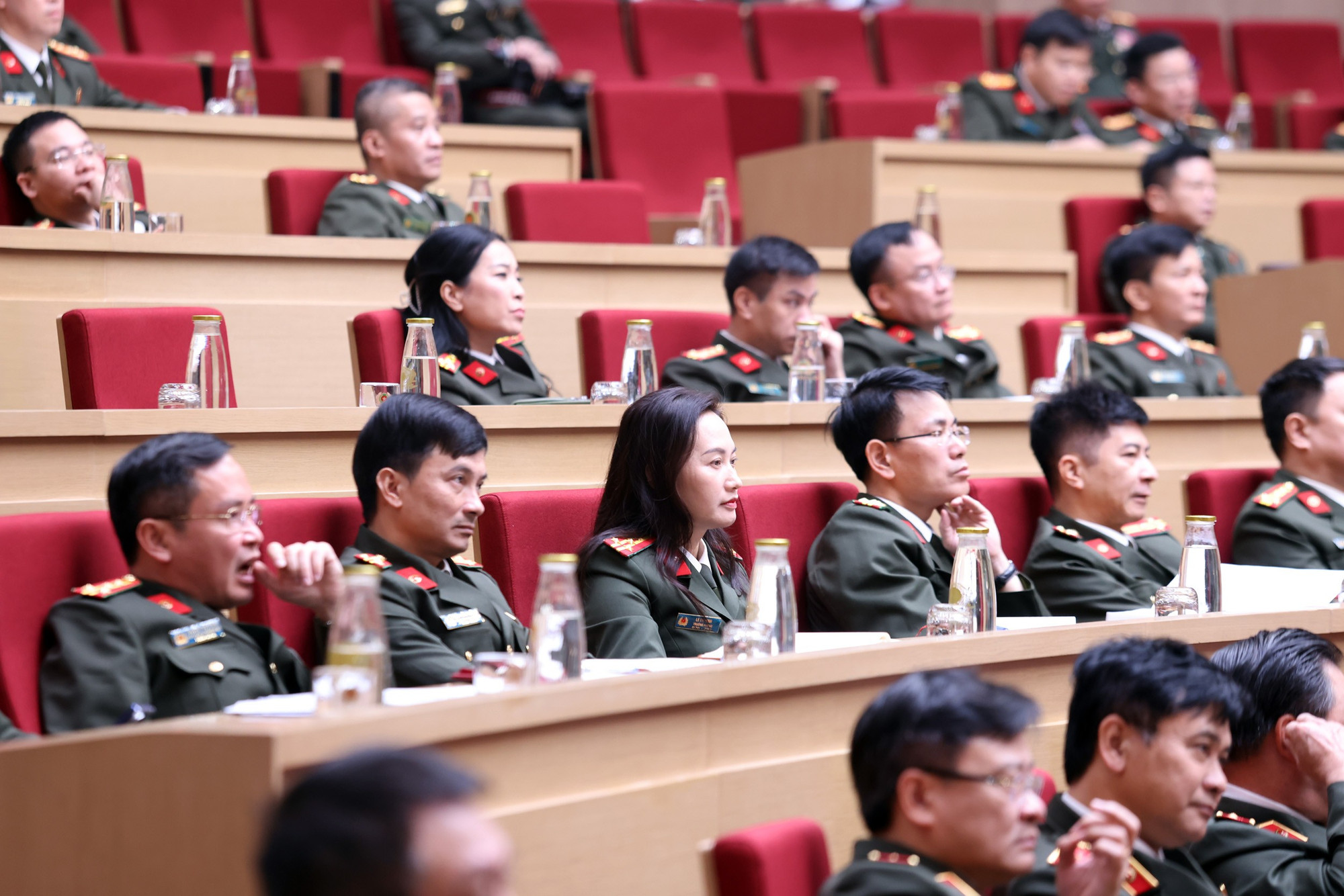 Các đại biểu tham dự hội nghị.