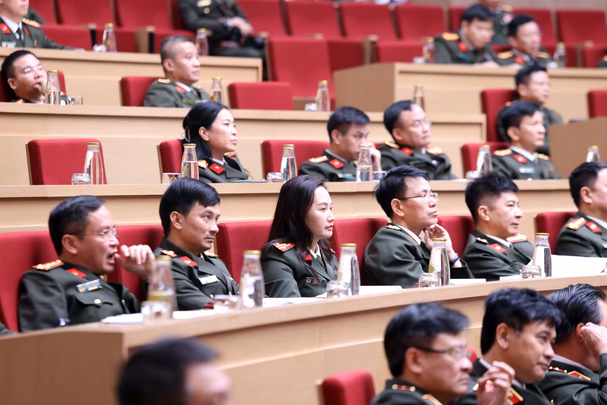 Các đại biểu tham dự hội nghị.