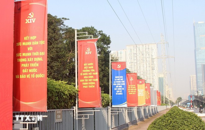 Các tuyến đường, vỉa hè, không gian công cộng được chỉnh trang khang trang, sạch đẹp chào mừng Đại hội XIV của Đảng. (Ảnh: Nguyễn Cúc/TTXVN)