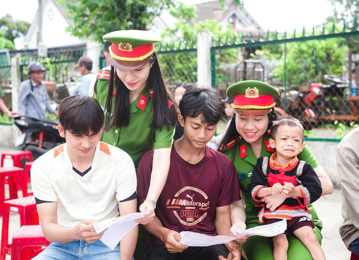 22_tet_ Sống giữa lòng nhân dân -0