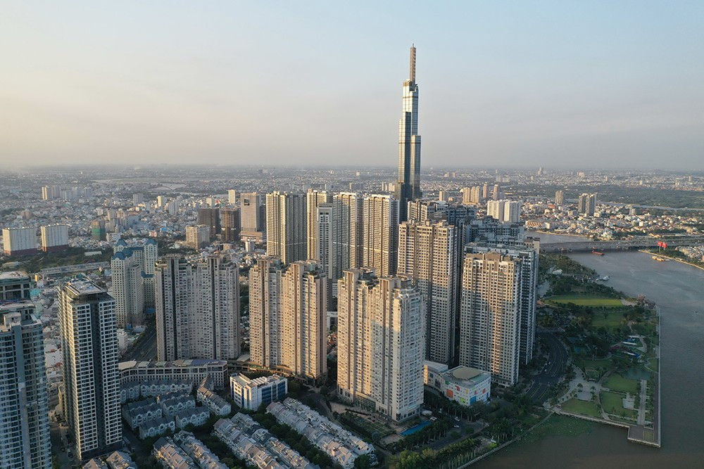 Tiến lên bằng hành động -0