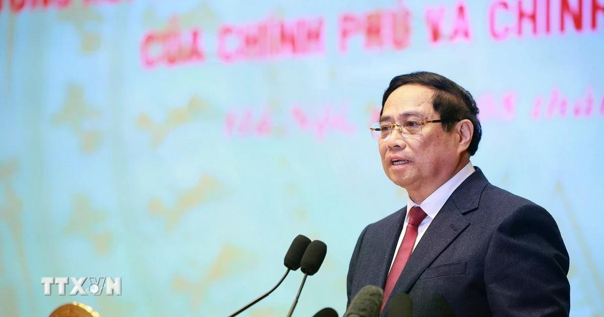 Thủ tướng: Để tăng trưởng 2 con số cần chuyển đổi cơ cấu kinh tế, xác lập mô hình tăng trưởng mới