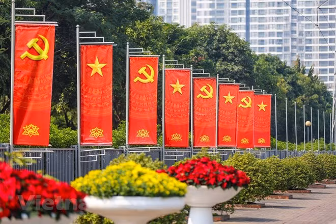 “Tiến lên!” – Khi lời hiệu triệu trở thành mệnh lệnh hành động -0