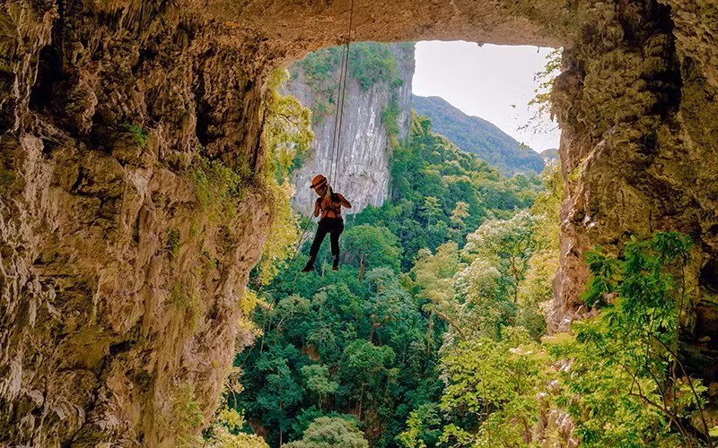 hang4.jpg