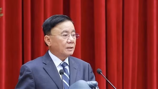 Đồng chí Trần Cẩm Tú giữ chức Thường trực Ban Bí thư Trung ương Đảng khoá XIV