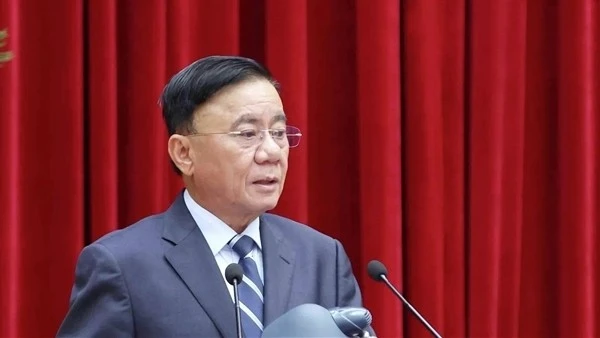 Đồng chí Trần Cẩm Tú giữ chức Thường trực Ban Bí thư Trung ương Đảng khoá XIV