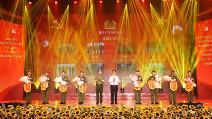 8 đội hình tiêu biểu tham dự chung kết Hội thi lực lượng tham gia bảo vệ ANTT ở cơ sở toàn quốc lần thứ nhất