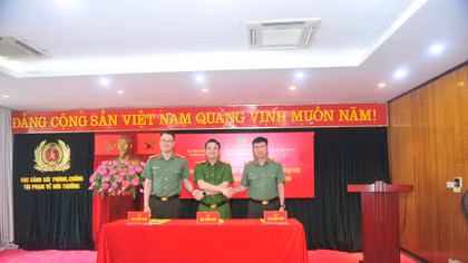 Phối hợp đấu tranh vi phạm an toàn thực phẩm trên không gian mạng