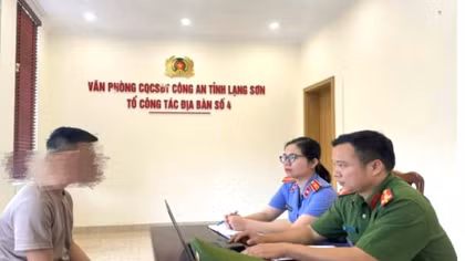Khởi tố người đi bộ gây tai nạn giao thông