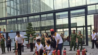 Tập huấn chuyên đề “Em là chiến sĩ Cảnh sát phòng cháy, chữa cháy” cho con thương binh liệt sĩ Công an
