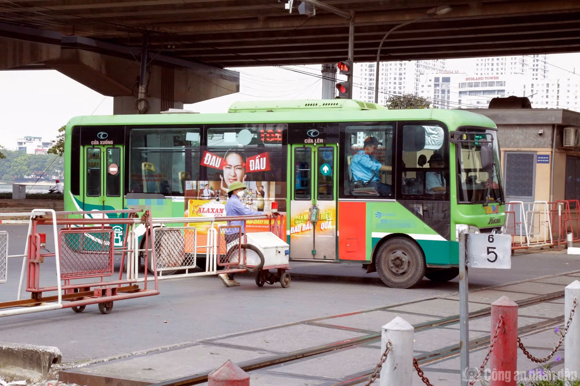 cand_br_duong-sat-2.jpg