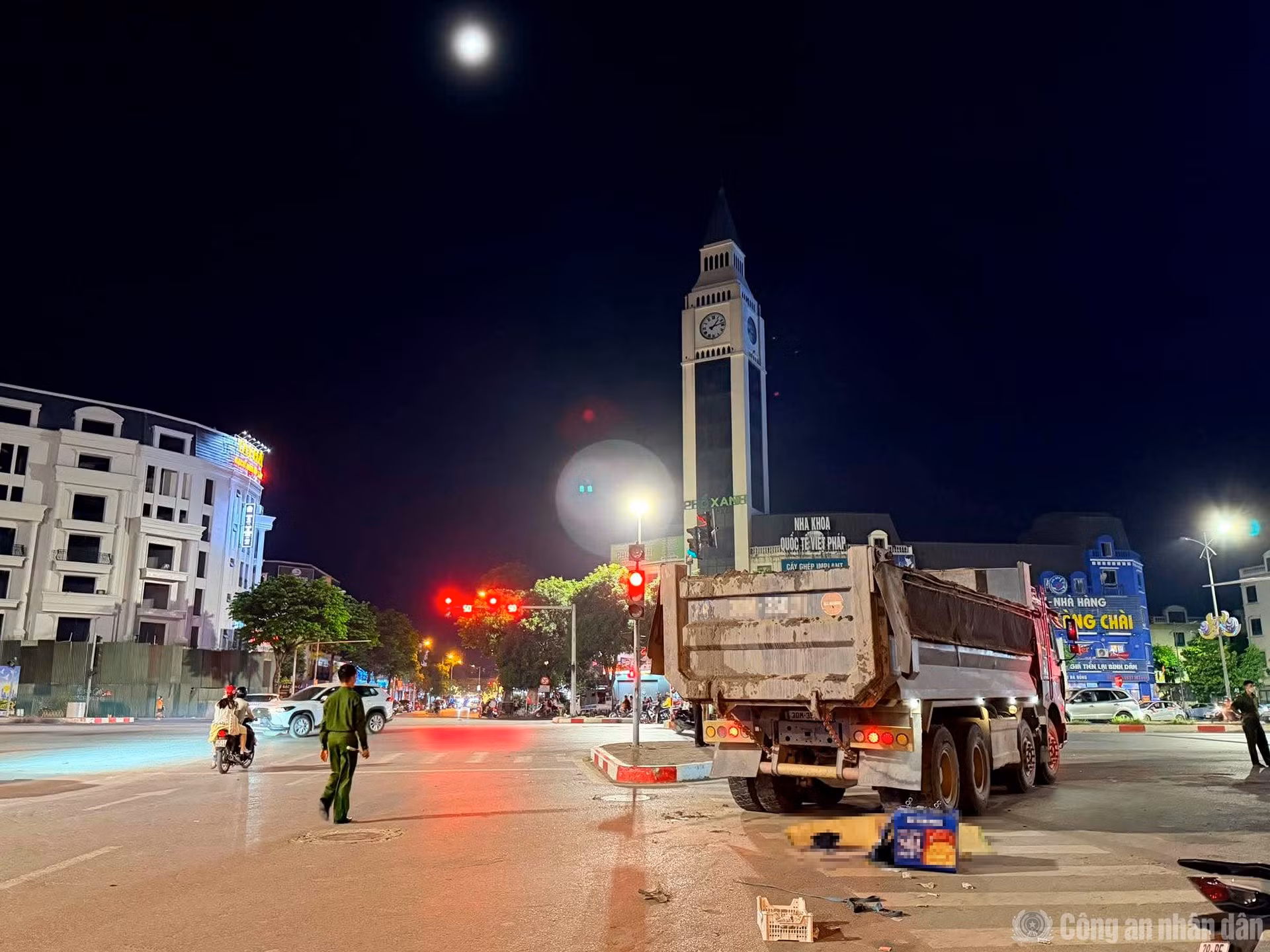 Hiện trường vụ tai nạn thương tâm.