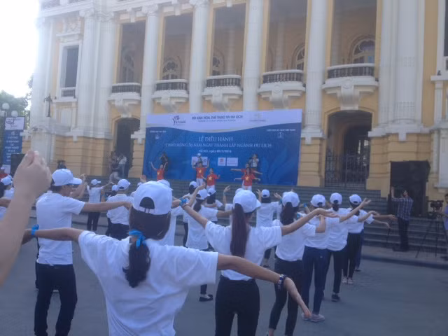 Màn trình diễn Flash MOB tại lễ Mít tinh